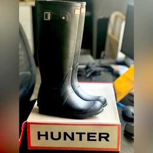 Hunter classic black tall boots